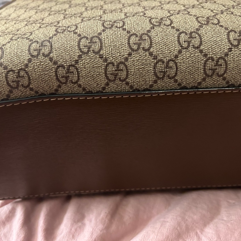 Purse with strap. - Picture 3 of 9